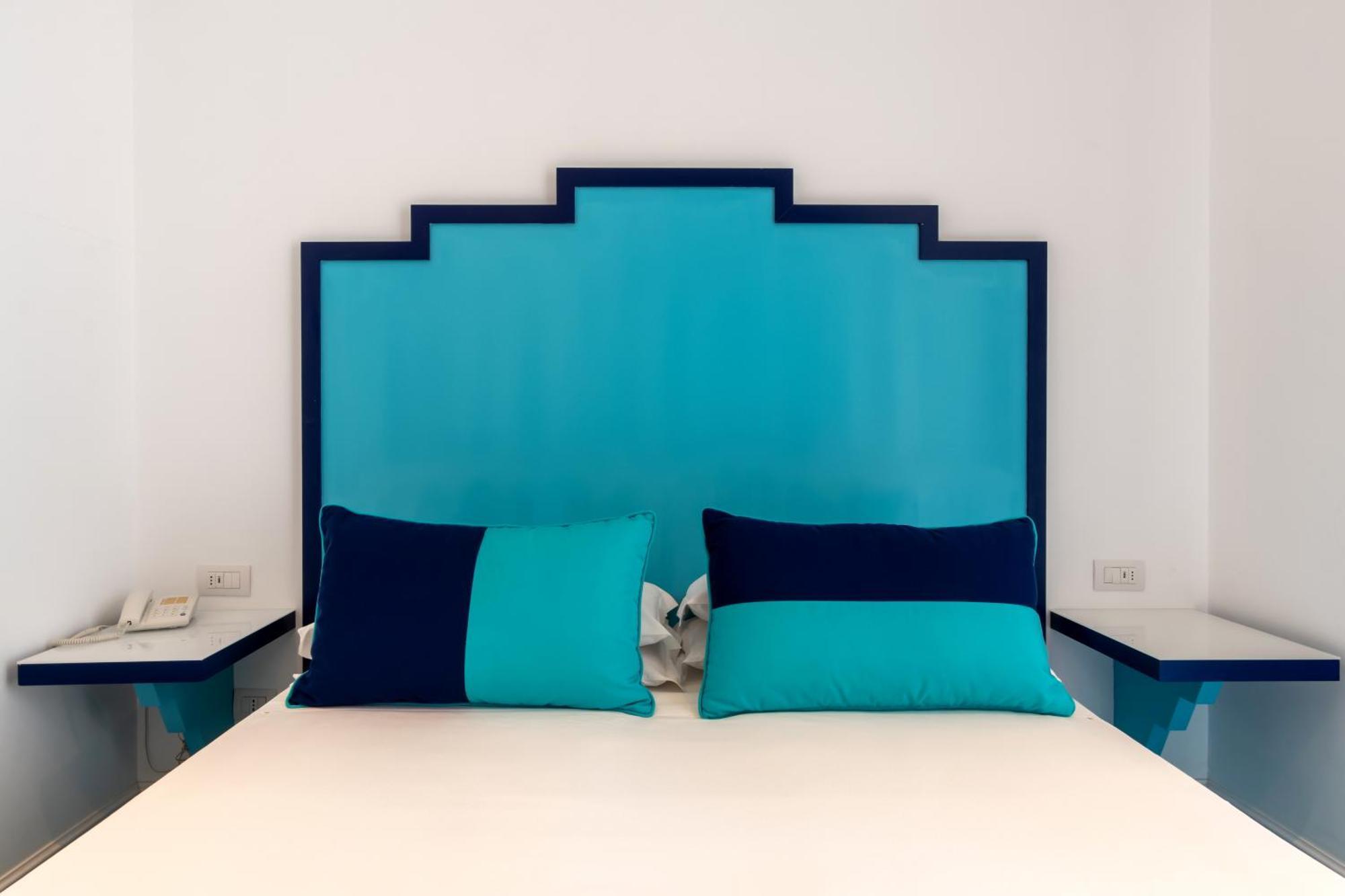 Double Room,1589368181:JPEG
